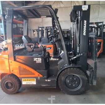 Doosan G25N-7