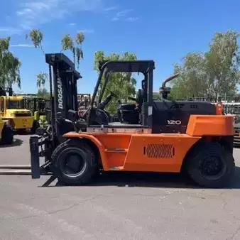 Montacargas diésel 2018  Doosan D120S-7 (1)