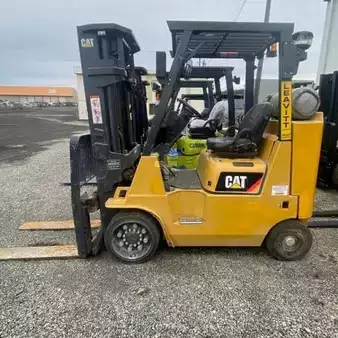 Propane Forklifts 2016  CAT Lift Trucks GC40K-STR (1)