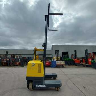 Carretilla retráctil de 4 vías 2019  Combilift MR (13)