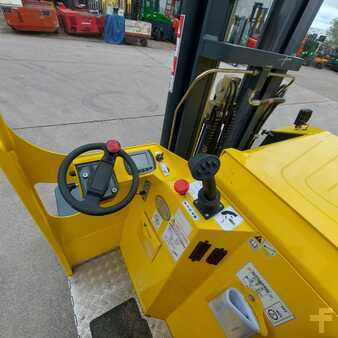 Carretilla retráctil de 4 vías 2019  Combilift MR (5)