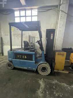 Sähkö - 4 pyör 2006  Clark GEX30 (1)