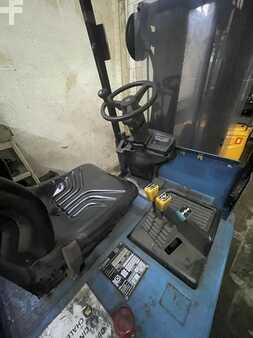 Sähkö - 4 pyör 2006  Clark GEX30 (5)