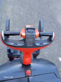 Hochhubwagen 2013  Linde l14/AP (4)