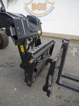 Telescopic forklift rigid 2025  JCB TLT 35-22 (9)
