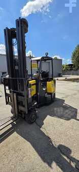VZV pro práci v úzk.uličkách-retrakt 2012  Combilift 20SE (2)