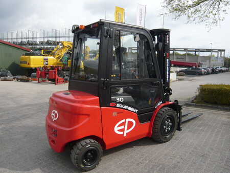 4-wiel elektrische heftrucks 2024  EP Equipment EFL 303S (3) 