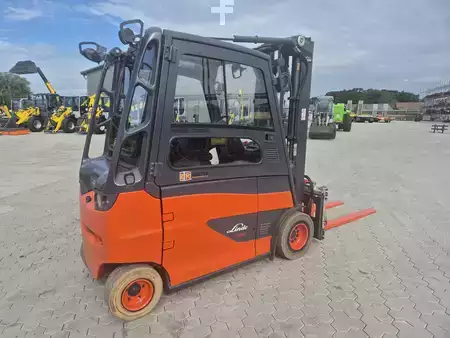 Elektro 4 Rad 2018  Linde E30HL-01/600 (1)