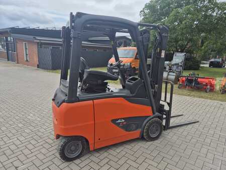 Chariots électriques à 4 roues 2019  Linde E 16 PH-02 (1)
