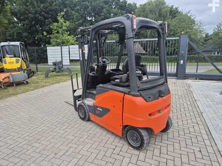 Chariots électriques à 4 roues 2019  Linde E 16 PH-02 (2)