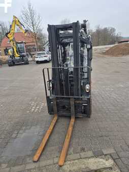 Chariots électriques à 4 roues 2018  Linde E16 P-02 (4)