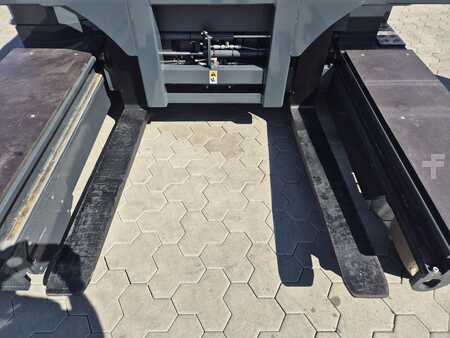 Four-way trucks 2025  Combilift C 3000 ET (6)