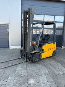 Chariots électriques à 4 roues 2007  Jungheinrich EFG 425 (1)