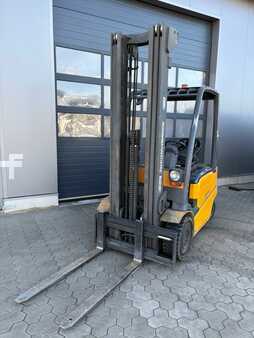 Chariots électriques à 4 roues 2007  Jungheinrich EFG 425 (3)