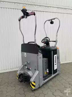 Tractor de arrastre 2019  Still LTX50  LIION (2)