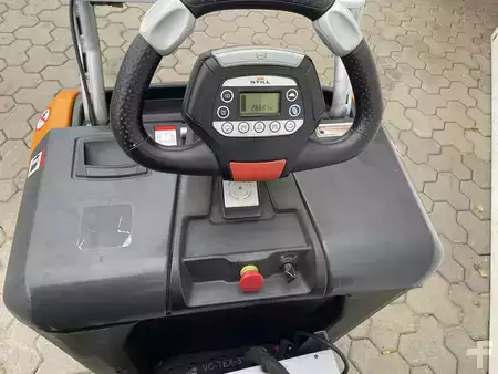 Tractor de arrastre 2019  Still LTX50  LIION (3)