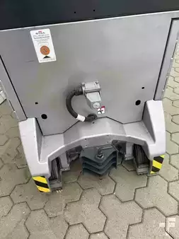 Tractor de arrastre 2019  Still LTX50  LIION (6)