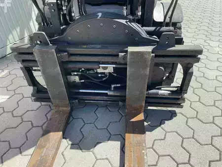 Elektro 4 Rad 2019  Still RX 60-50 5th & Rotator (9)
