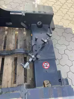 Schmalgangstapler  Linde K (8)