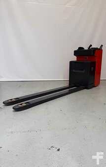 Låglyftare sittande förare 2020  Linde T20 R - 820 mm ION (2)