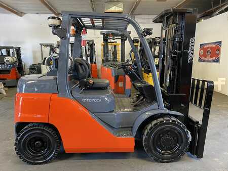 Propane Forklifts 2018  Toyota 8FG35U (3)