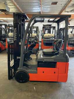 Portacontenedor 2021  Toyota 8FBE15U (1)