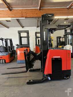 Reach Trucks 2017  Raymond 730-R35TT (1)