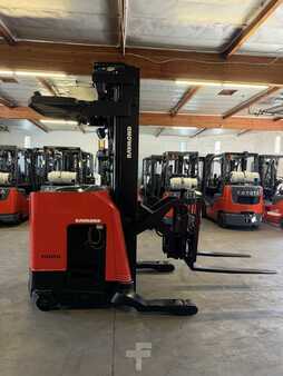 Reach Trucks 2017  Raymond 730-R35TT (2)