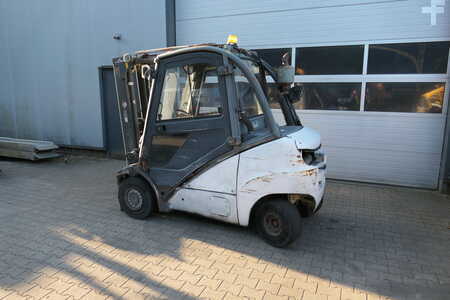 Dieselstapler 2006  Linde H30D (2)