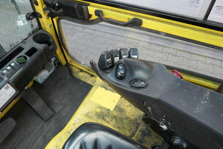Elektro 4 Rad 2015  Hyster J2.5XN (6)