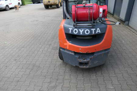 Treibgasstapler 2017  Toyota 02-8 FGF30 (5)