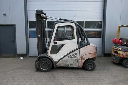 Dieselstapler 2010  Linde H35D-01 (1)