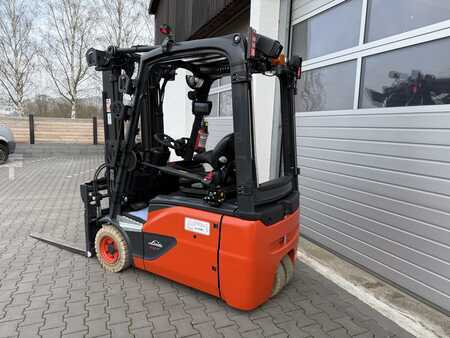 3-wiel elektrische heftrucks 2021  Linde E16-02 (2)