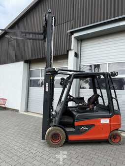 4-wiel elektrische heftrucks 2016  Linde E25 L-01 (3)