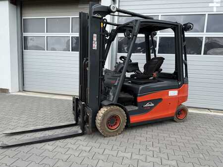 4-wiel elektrische heftrucks 2016  Linde E25 L-01 (1)