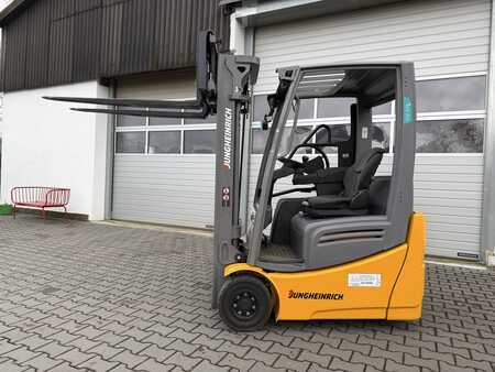 3-wiel elektrische heftrucks 2018  Jungheinrich EFG 213 (3)
