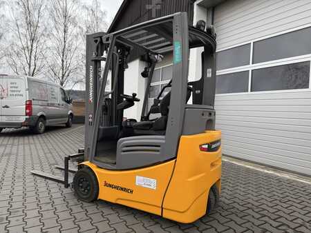3-wiel elektrische heftrucks 2018  Jungheinrich EFG 213 (2)