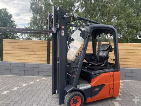 Elektryczne 3-kołowe 2018  Linde E15-02 (2)