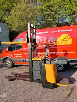 Hochhubwagen 1996  Jungheinrich ERD120 (1)