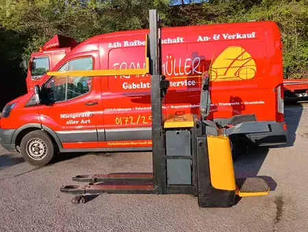 Hochhubwagen 1996  Jungheinrich ERD120 (2)