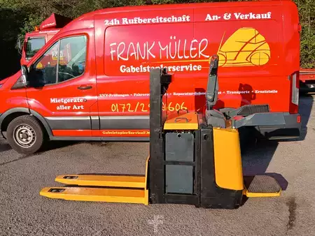 Hochhubwagen 1996  Jungheinrich ERD120 (3)