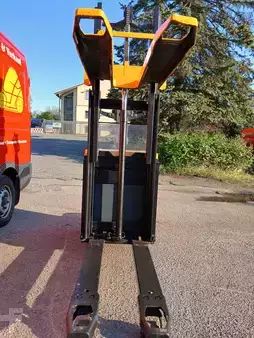 Hochhubwagen 1996  Jungheinrich ERD120 (8)