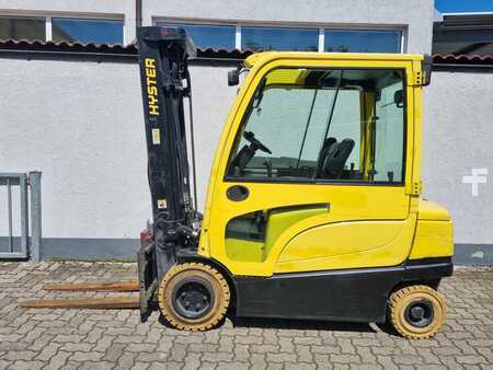 Sähkö - 4 pyör 2016  Hyster J3.5XN (1)