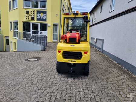 Nestekaasutrukki 2023  Hyster H3.5UT (2)