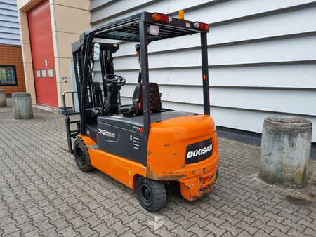 El truck - 4 hjulet - Doosan B35X5 (4)