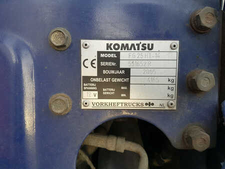 Gázüzemű targoncák 2005  Komatsu FG25HT14 (8)