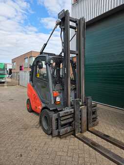 LPG Forklifts 2011  Linde H35T-01 (5)