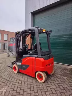 Elektro 4 Rad 2017  Linde E16PH-02 (1)