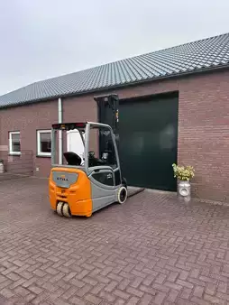 Chariots électriques à 3 roues 2018  Still RX 20-16 (5)