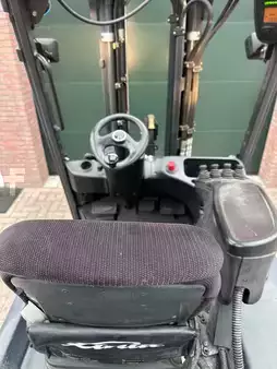 Elektro čtyřkolový VZV 2012  Linde E25 (6)